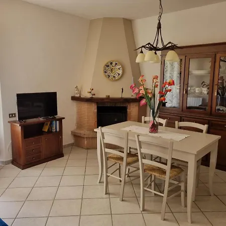 Orizzonti Del Castelluccio Volpe Rossa Elegante Confortevole E Rilassante Brancorsi